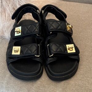 Steve Madden Quilted  Sandals